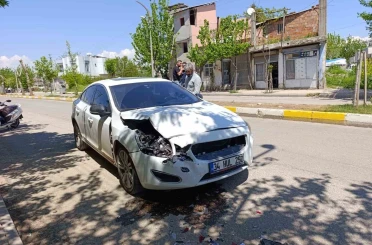 Aracın önünü keserek sürücüyü darp ettiler 