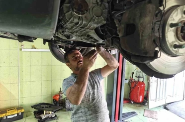 Araçlardaki yağ kaçağı yangına sebep oluyor 