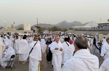 Arafat’ta Türklerin olduğu bölgeden Cebel’i Rahme’ye geçişler kapatıldı 