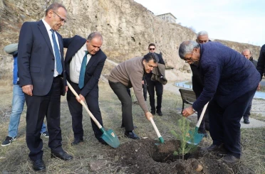 Ardahan’da ağaç dikme etkinliği düzenlendi 