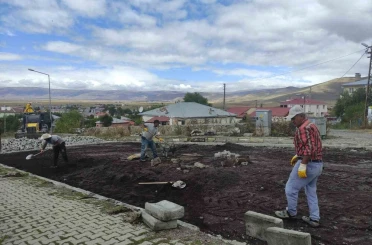Ardahan’da yol yapım çalışmaları sürüyor 