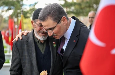Arefe günü şehitlerin kabri ziyaret edildi 