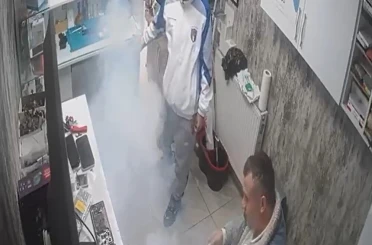 Arızalanan batarya tamir edilirken alev aldı 