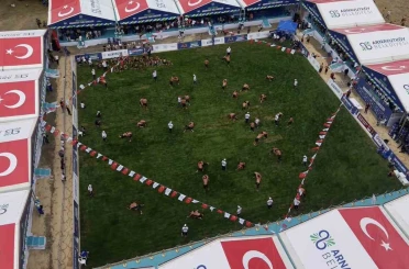 Arnavutköy’de ata sporu heyecanı: 11. Geleneksel Yağlı Güreşler Dursunköy’de düzenlendi 