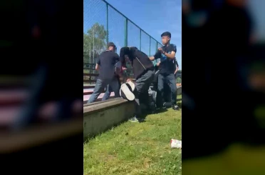 Arnavutköy’de çocuklar arasındaki kavga kamerada: acımasızca saldırdılar 