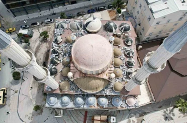 Arnavutköy’ün simgesi 46 yıllık Merkez Camii yıkılıyor 
