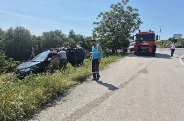 Arsuz’da şarampole devrilen otomobilin sürücüsü yaralandı 