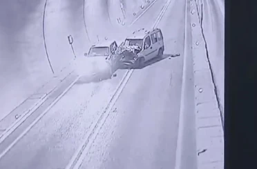 Artvin’de 7 kişinin yaralandığı tünel kazası kamerada 