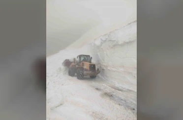 Artvin’de haziran ayında kar mesaisi 
