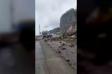 Artvin’de Sarp Sınır Kapısı yolunda heyelan 