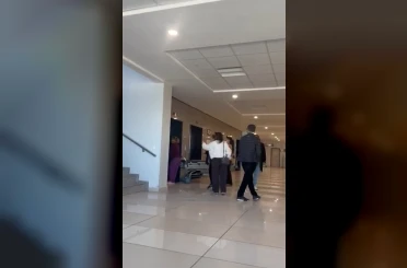 Asansör görevlisiyle hasta yakını arasında ’hasta asansörü’ tartışması 