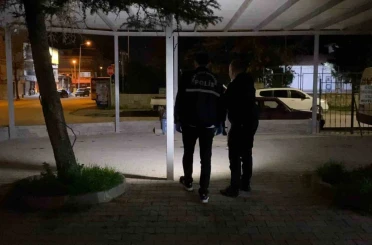 Aşk üçgeni bıçaklı kavgaya dönüştü: 2 yaralı 