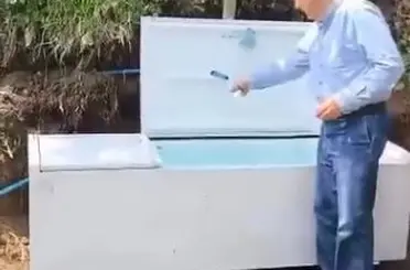 Atıl buzdolabını hayrat çeşmesine dönüştürdüler
