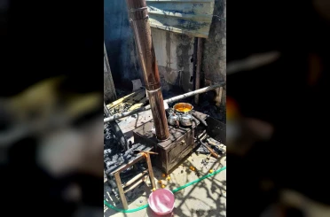 Avludaki soba, yangına neden oldu 