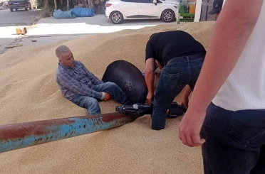 Ayağını hububat elevatörüne kaptıran kişi yaralandı 