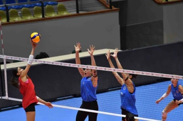 Aydın Büyükşehir Belediyespor, sezonun ilk provasını THY karşısında yaptı 