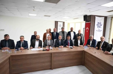Aydın Büyükşehir’in 1,5 milyarlık yatırımına ret oyu veren CHP’ye AK Parti grubundan eleştiri 