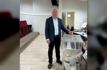 Aydın Eczacı Odası Başkanı Karaarslan 7. defa güven tazeledi 