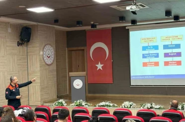 Aydın’da vakıf personeline afet farkındalık eğitimi verildi 