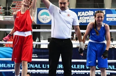 Aydınlı Yağmur, Türkiye şampiyonu oldu 