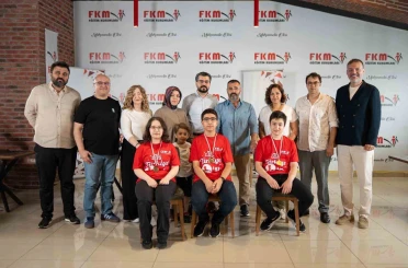 Aynı kurumdan 3 Türkiye birincisi çıktı 