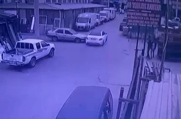 Aynı sokakta peş peşe kazalar kamerada 