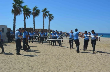 Ayvalık Sarımsaklı plajlarında şezlong ve usulsüz yapılaşmalara ani operasyon 