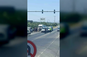 Ayvalık’ta Kozak kavşağında zincirleme kaza: 3 araç birbirine girdi 