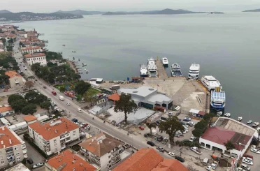 Ayvalık’ta yeni meydan düzenlemesi hayata geçiyor 
