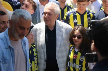 Aziz Yıldırım, Sakarya’da Fenerbahçeliler ile buluştu 