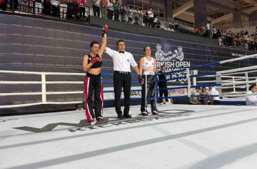 Bağcılar Belediyesi personeli Emine Arslan, Kick Boks Dünya Kupası Şampiyonu oldu 