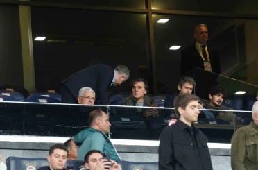 Bakan Bak ile Montella, Fenerbahçe-Nice maçını takip etti 