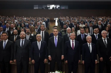 Bakan Bayraktar: "Enerjide bağımsız bir Türkiye hedefinde en önemli görev enerji uzmanlarına düşüyor" 