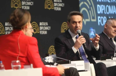 Bakan Bayraktar: "Türkiye enerji piyasalarında geçmişte yaşanan çok yönlü sarsıntılar nedeniyle önemli bir direnç kazandı" 