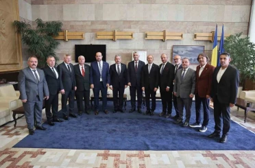 Bakan Bolat, ARICE Başkanı Frunzulica ile bir araya geldi 