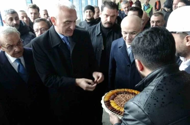 Bakan Ersoy, Malatya’da Sabancı Kültür Merkezi’nde incelemelerde bulundu 