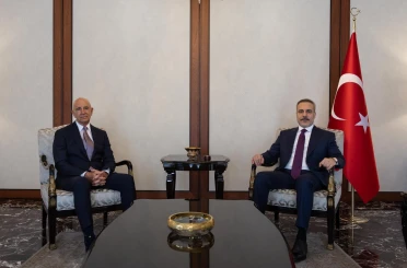Bakan Fidan ABD'nin Suriye Özel Temsilcisi Barrack'ı kabul etti