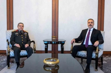Bakan Fidan, Genelkurmay Başkanı Orgeneral Bayraktaroğlu’nu kabul etti 