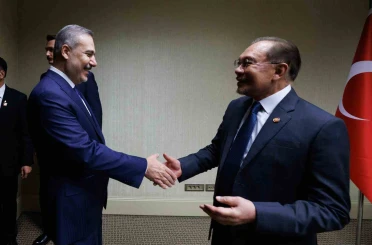 Bakan Fidan, Malezya Başbakanı İbrahim ve Dışişleri Bakanı Hasan ile görüştü 