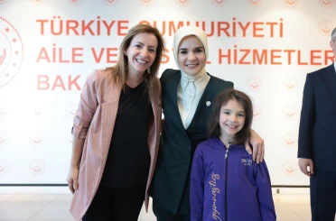 Bakan Göktaş personel ile bayramlaştı