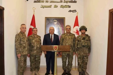 Bakan Güler, Kara Kuvvetleri Komutanlığının Eğitim ve Faaliyet Yılı Açılış Töreni’ne katılmak üzere Konya’ya gitti 