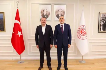 Bakan Işıkhan, Memur-Sen Genel Başkanı Yalçın ile bir araya geldi