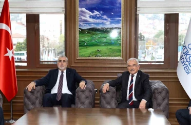 Bakan Işıkhan, Ordu Büyükşehir Belediyesini ziyaret etti 