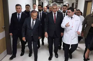 Bakan Memişoğlu’ndan saldırıya uğrayan Yeni Parti Milletvekili Meriç’e ziyaret
