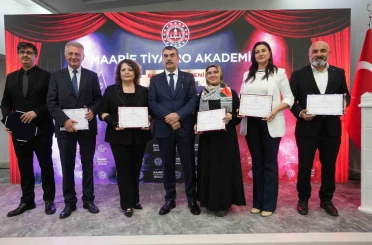 Bakan Tekin: "Sanatı eğitim süreçlerinin ayrılmaz bir parçası olarak görüyoruz" 