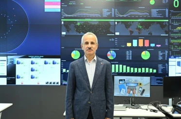 Bakan Uraloğlu: "2025 yılının son çeyreğinde mobil cepten internet abone sayısı 75,6 milyon seviyesine ulaştı" 