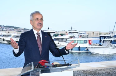 Bakan Uraloğlu: "Ocak-Haziran döneminde elleçlenen yük miktarı yüzde 1,5 artarak 279 milyon 112 bin 301 tona ulaştı"