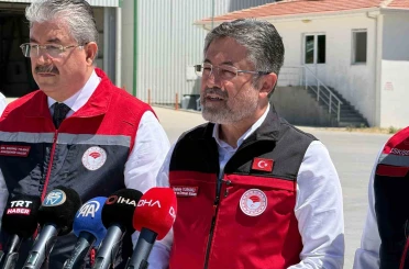 Bakan Yumaklı: "Bitkisel üretimde Cumhuriyet tarihimizin rekorunu bekliyorum"