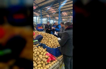 Balıkesir Büyükşehir Belediyesi pazar yerlerini denetliyor 