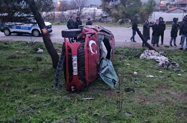 Balıkesir Çevre Yolu’nda takla atan otomobil yan yattı: 2 yaralı 